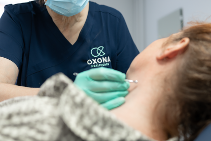 We can help reduce and even remove acne scars and rosacea. The Oxona dermatology team will help you understand every option, each stage, the procedure and aftercare.